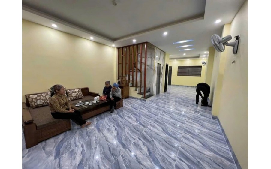 CHO THUÊ NHÀ PHỐ HỒNG MAI 4 TẦNG, 60M2, 4 NGỦ, THANG MÁY, 20 TRIỆU